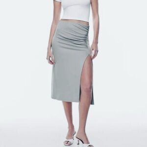 Aritzia Wilfred Vespa Skirt Light Grey Womens Size Small Ruched Slit Jersey Midi